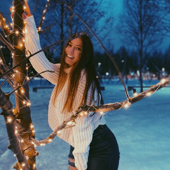 Meet your Posher, Jessica - Picture 1 of 3